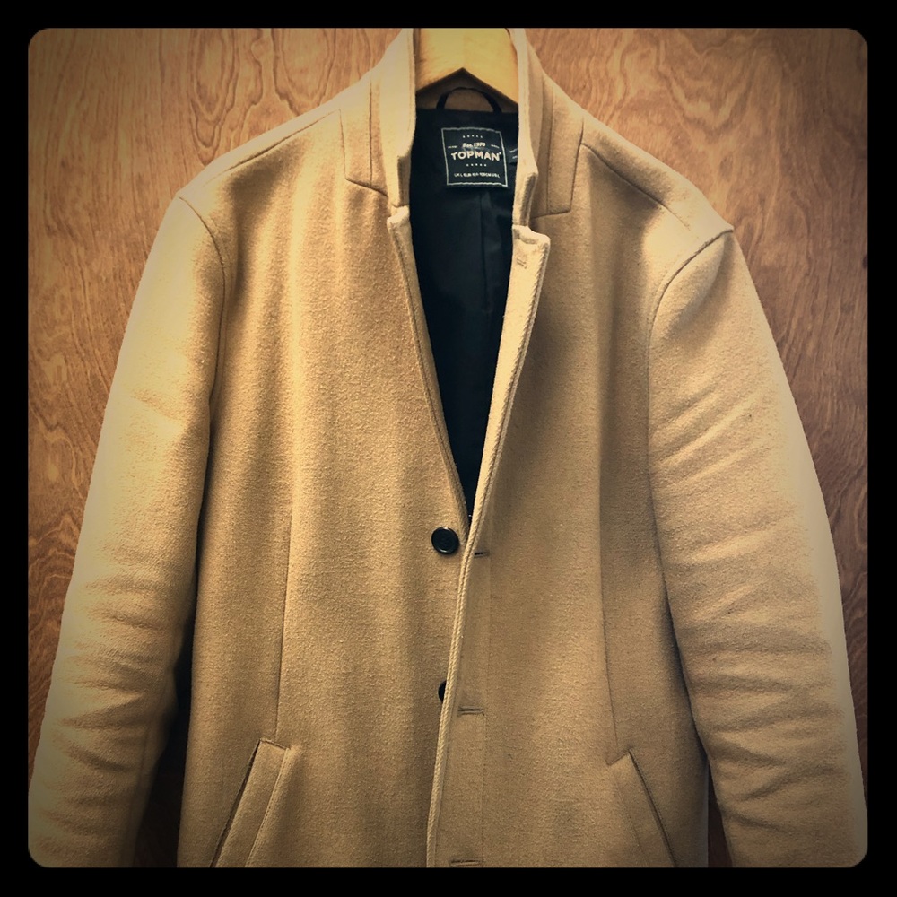 Men’s camel color overcoat heavy weight
